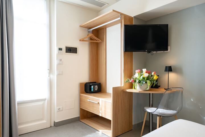 Room 15 of 87