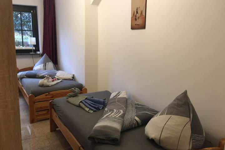 Room 7 of 101