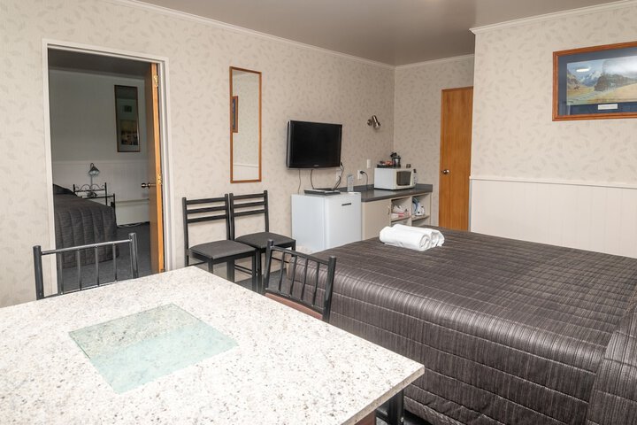 Room 8 of 89