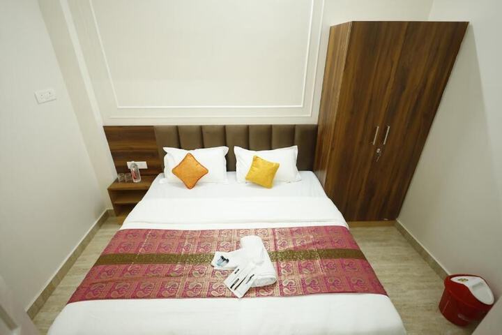 Room 15 of 22