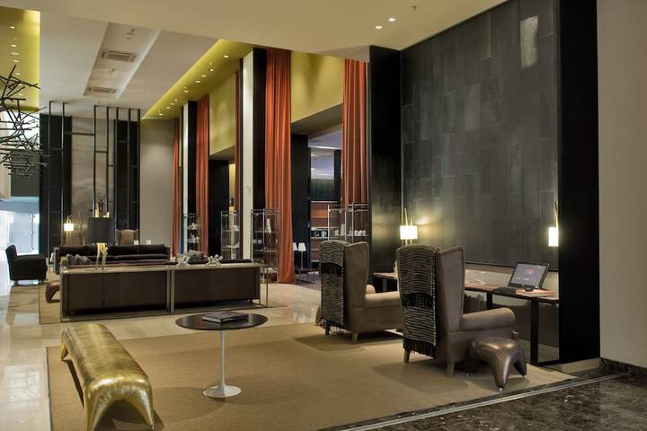 Guest Lobby