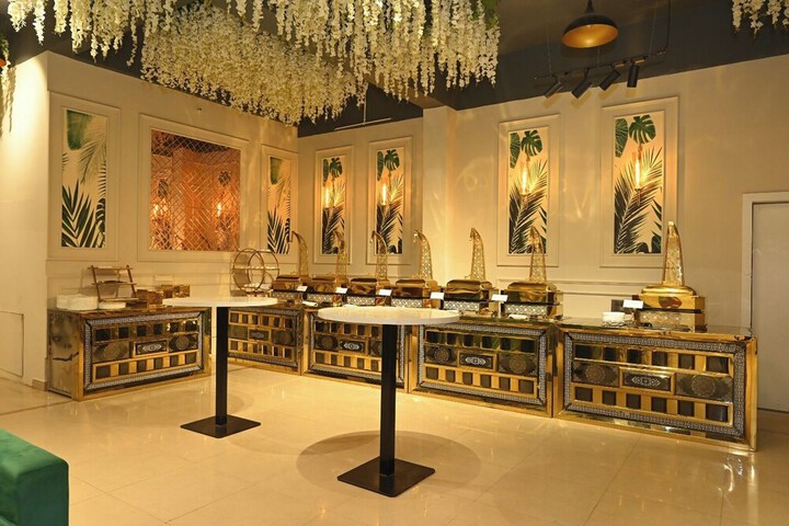 Ballroom/Hall 12 of 15