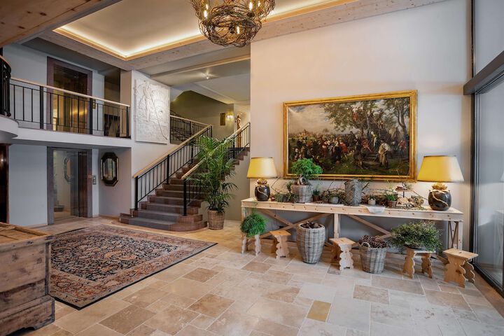Lobby Entry
