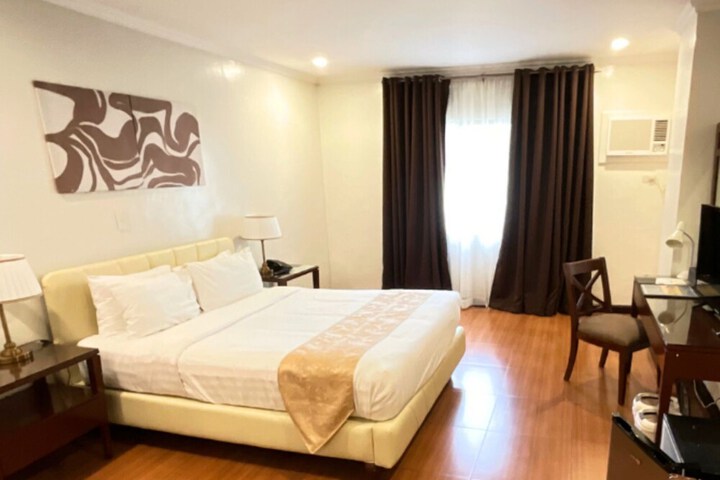 Room 12 of 23