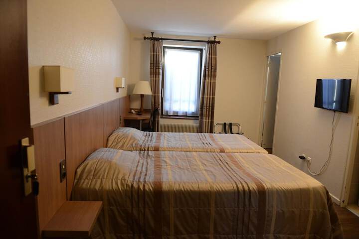 Room 18 of 30