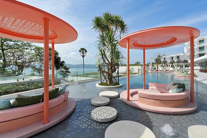 Pool 108 of 210