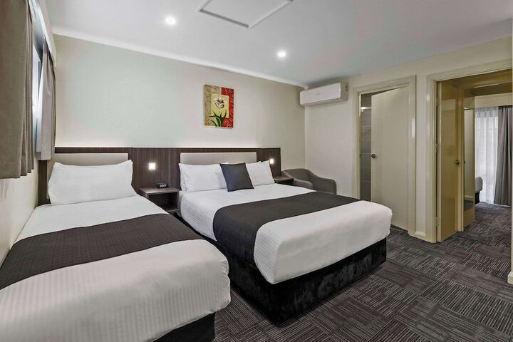 Room 18 of 35