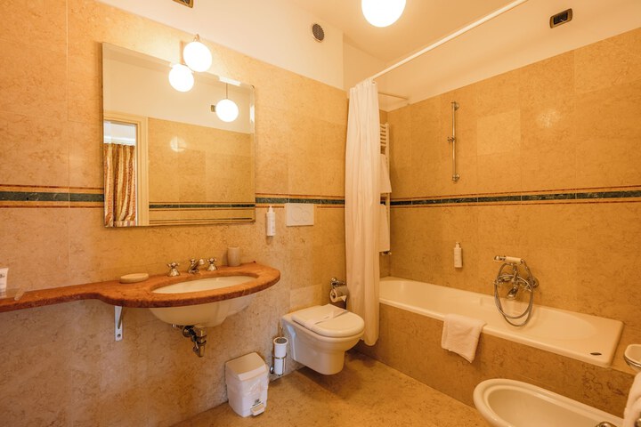 Bathroom Interior Photo