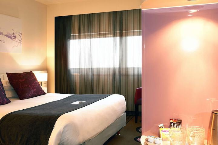 Room 32 of 71