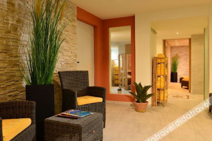 Hotel Interior 26 of 44
