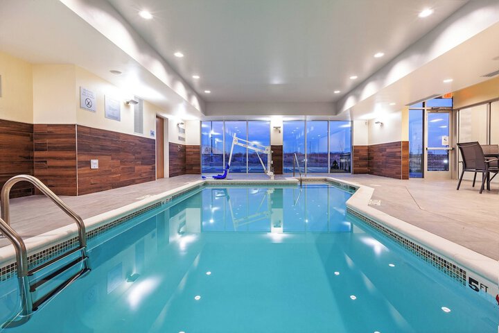 Pool 18 of 33