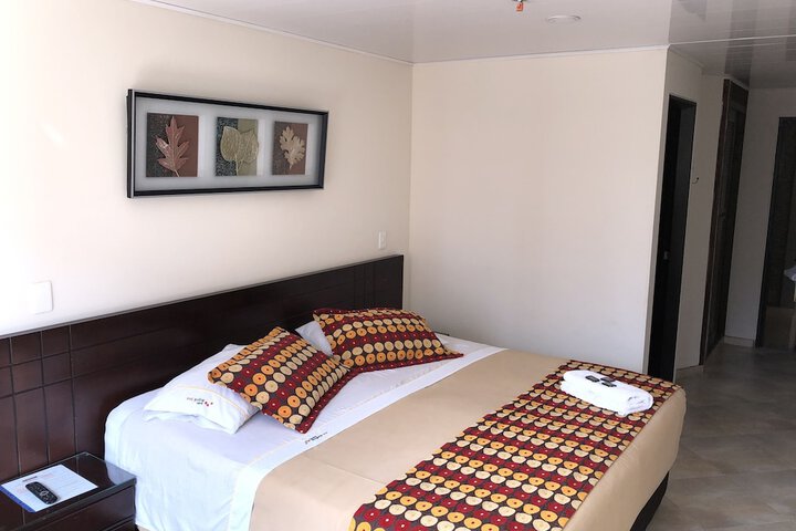 Room 9 of 40