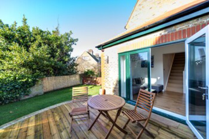 Terrace/Patio 33 of 34