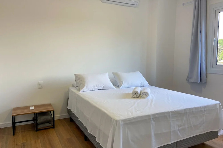 Room 2 of 4