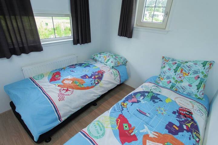 Room 3 of 40