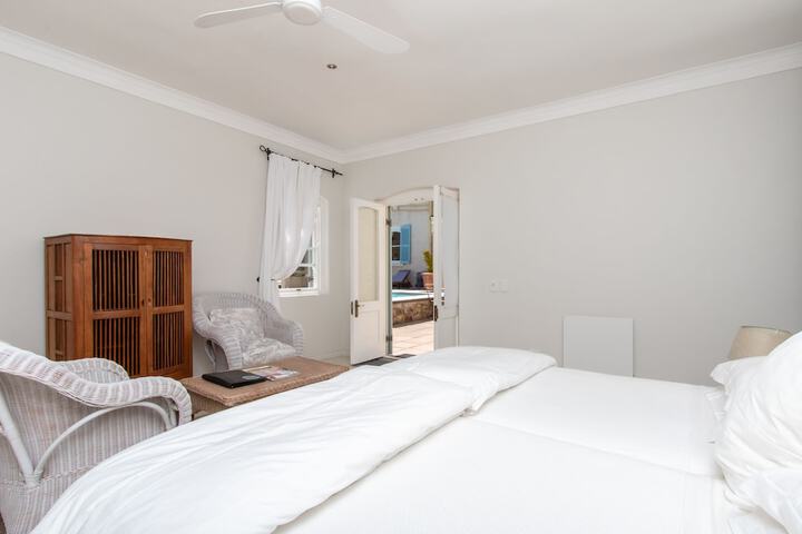 Room 28 of 59