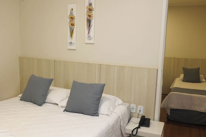 Room 6 of 89