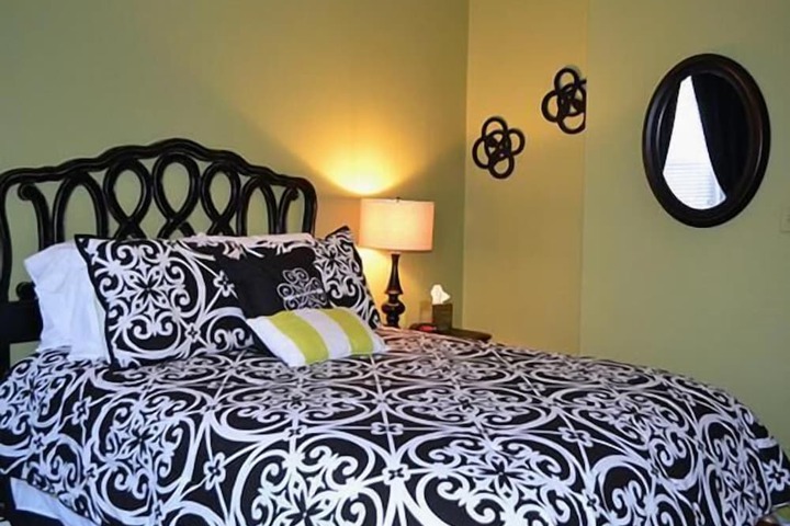 Room 13 of 23