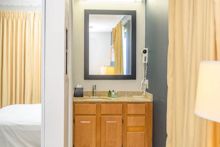 Room 20 of 37