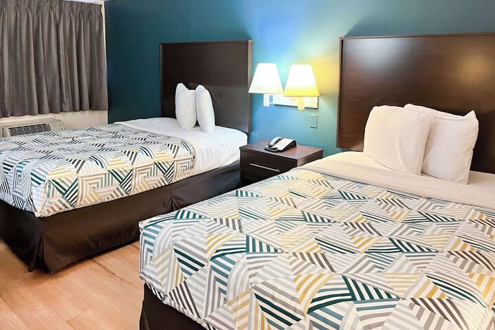Room 5 of 12