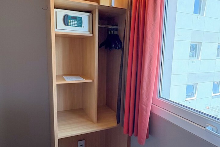 Room 7 of 113
