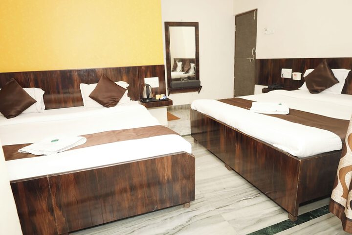 Room 7 of 38