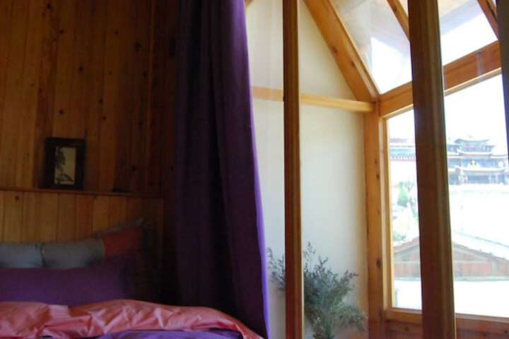 Room 43 of 49