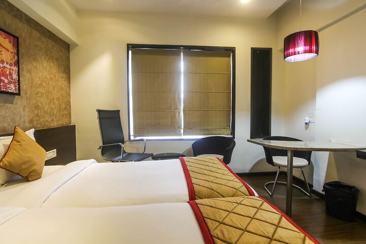 Room 12 of 64