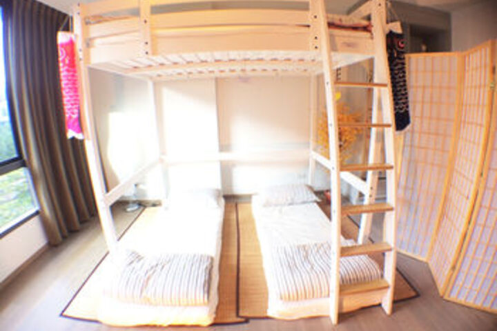 Room 35 of 61