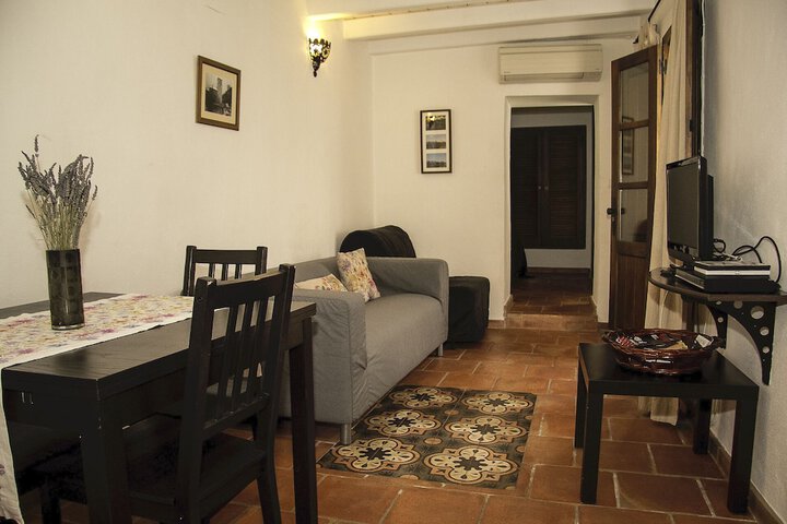 Room 18 of 33