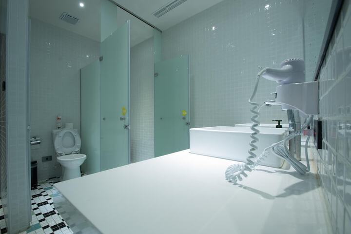 Clean Restrooms