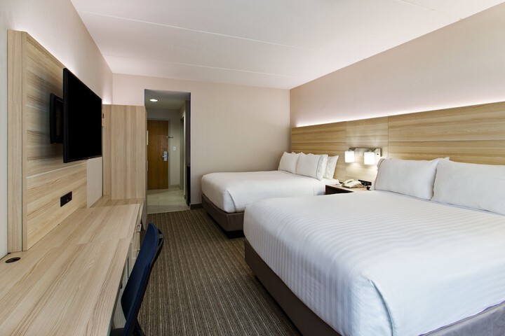 Room 4 of 45