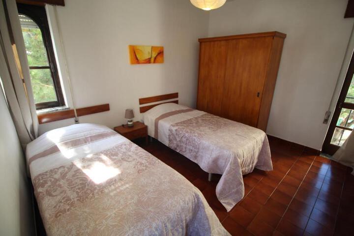 Room 4 of 14