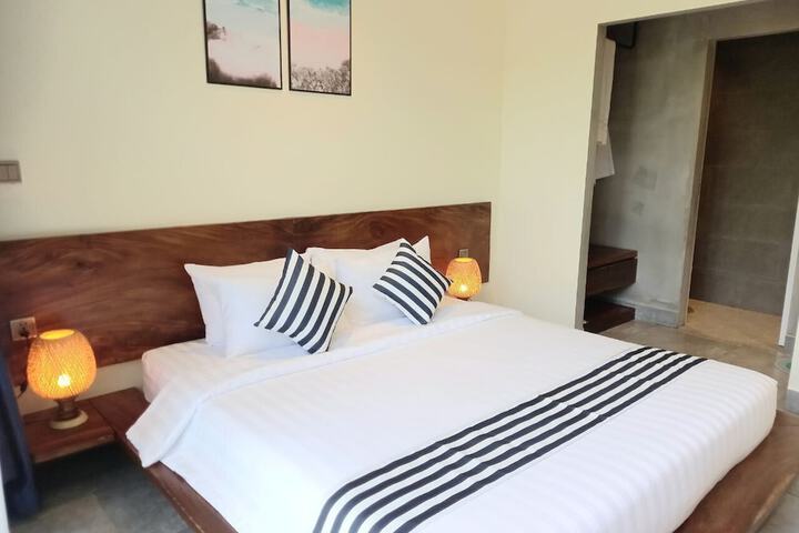 Room 52 of 161