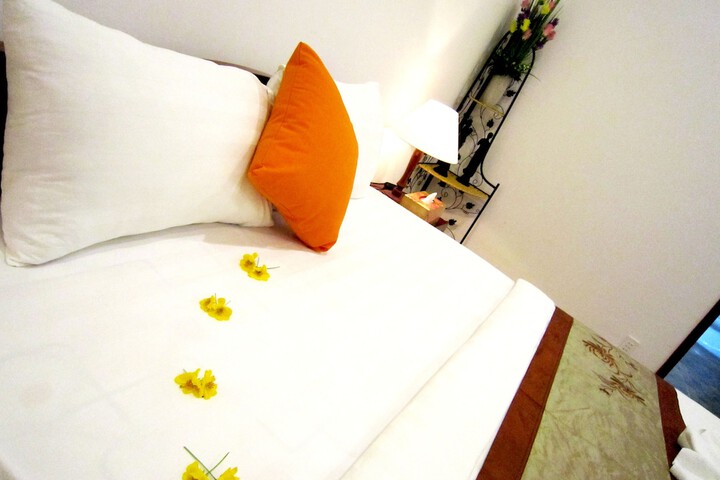 Room 6 of 109