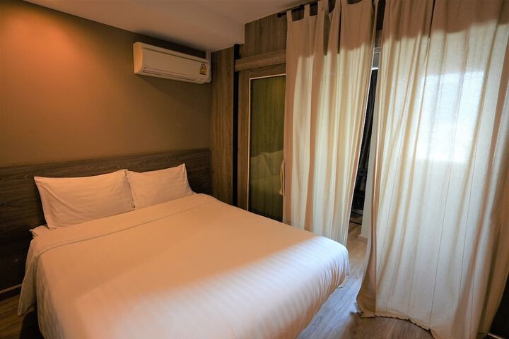 Room 12 of 94