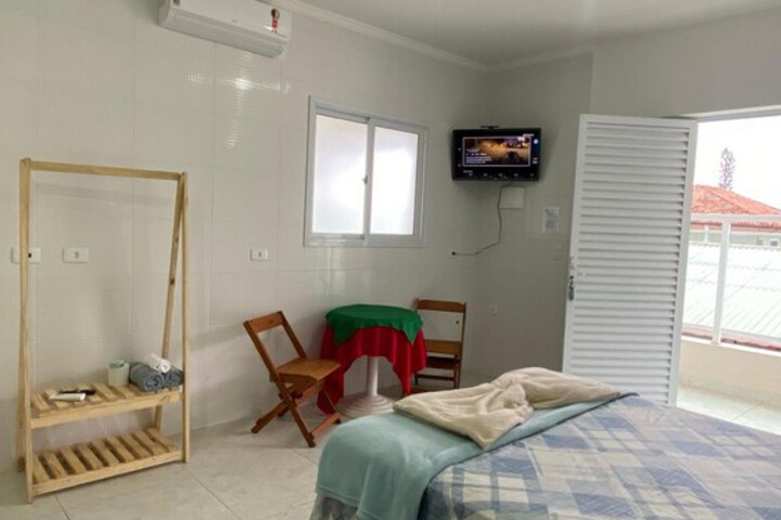 Room 2 of 83