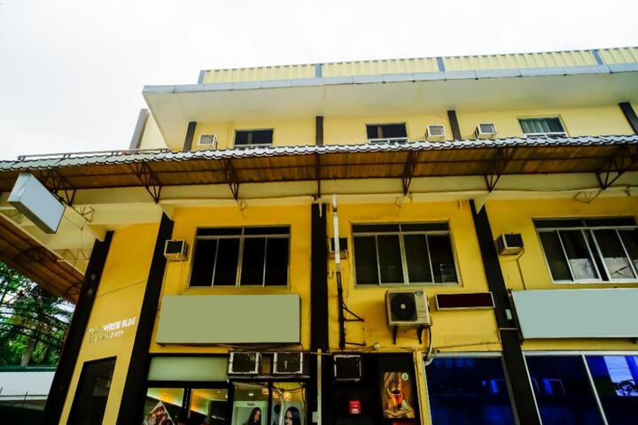 OYO 727 Casa Buena