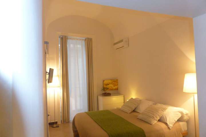 Room 4 of 30