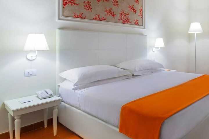 Room 8 of 31