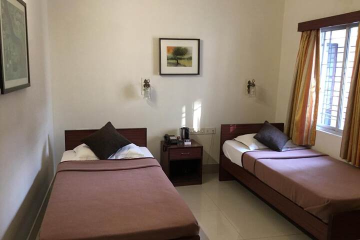 Room 16 of 96