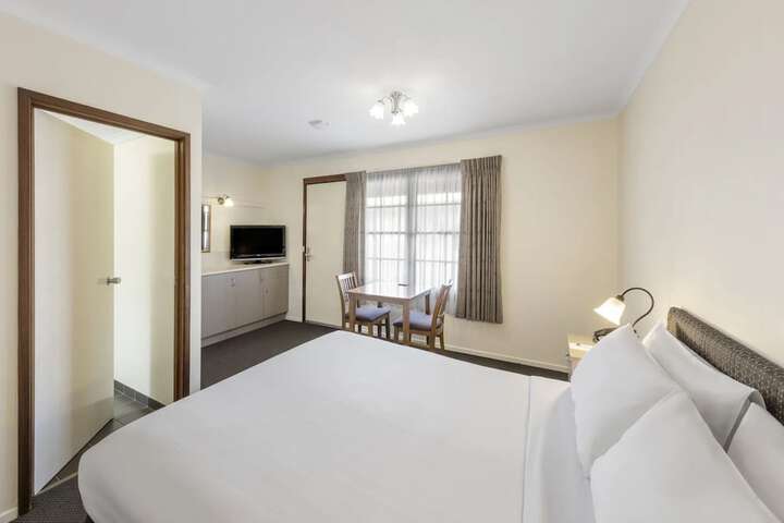 Room 54 of 74