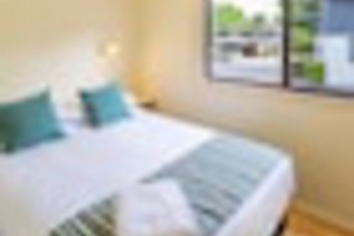 Room 26 of 213