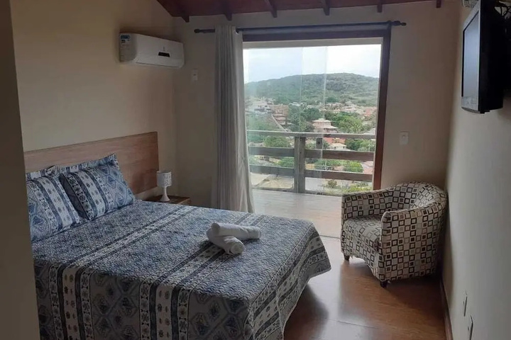 Room 4 of 11