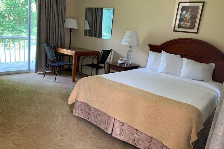 Room 12 of 61