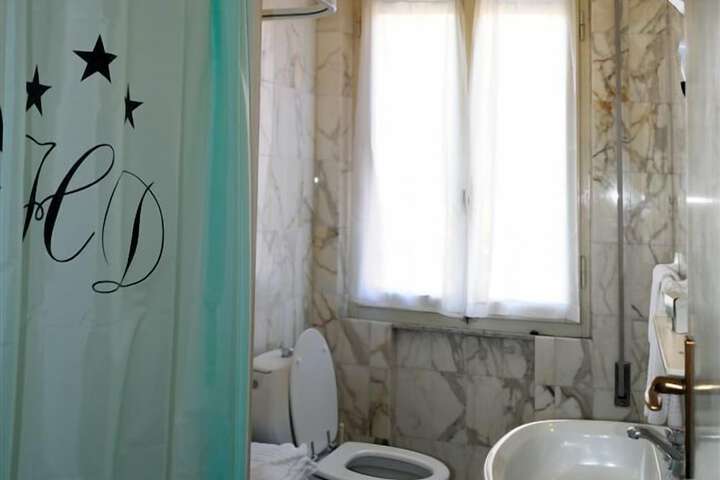 Room 58 of 119