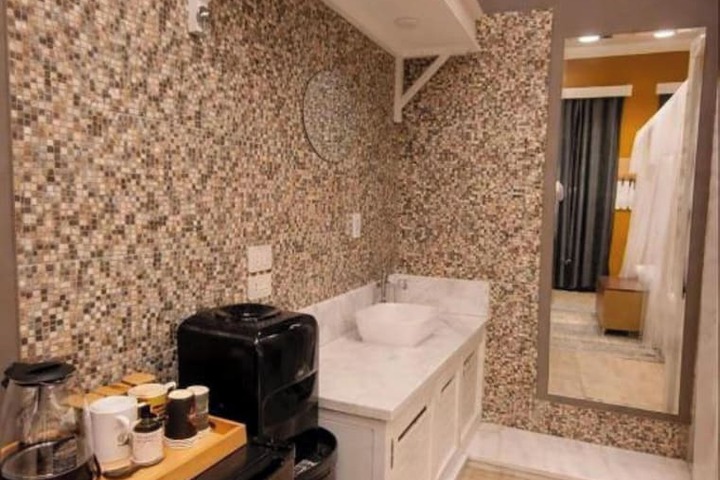 Room 57 of 68