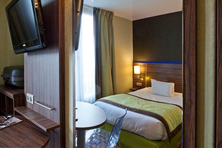 Room 10 of 56