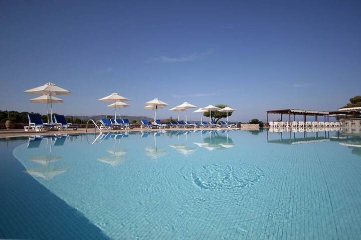 Pool Hotel