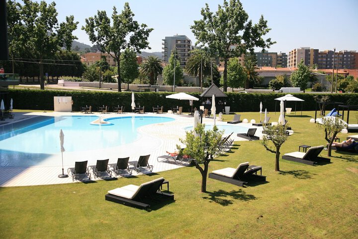 Hotel with Pool